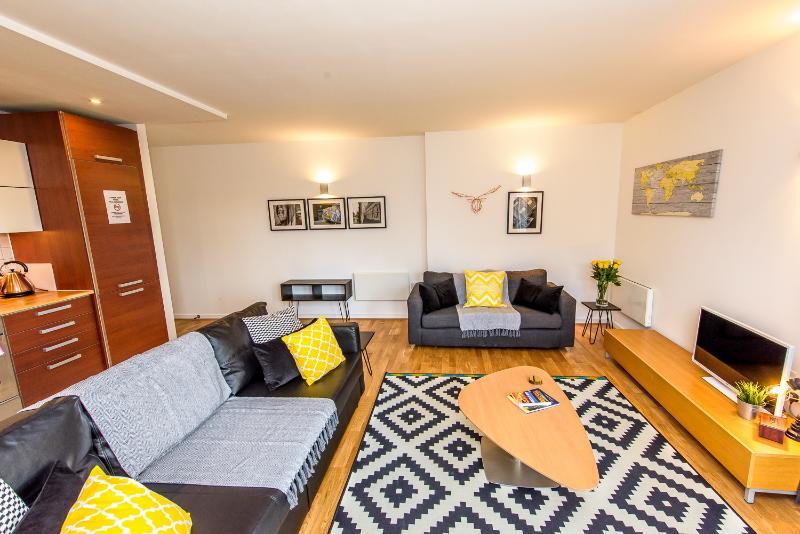Approved Serviced Apartments Skyline Manchester Exterior foto